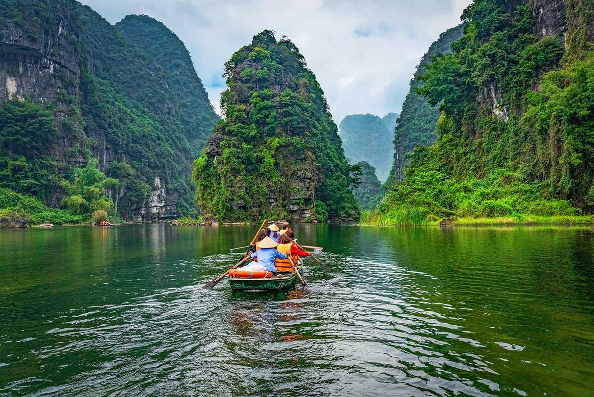 Hanoi – Ninh Binh – Halong – Hanoi