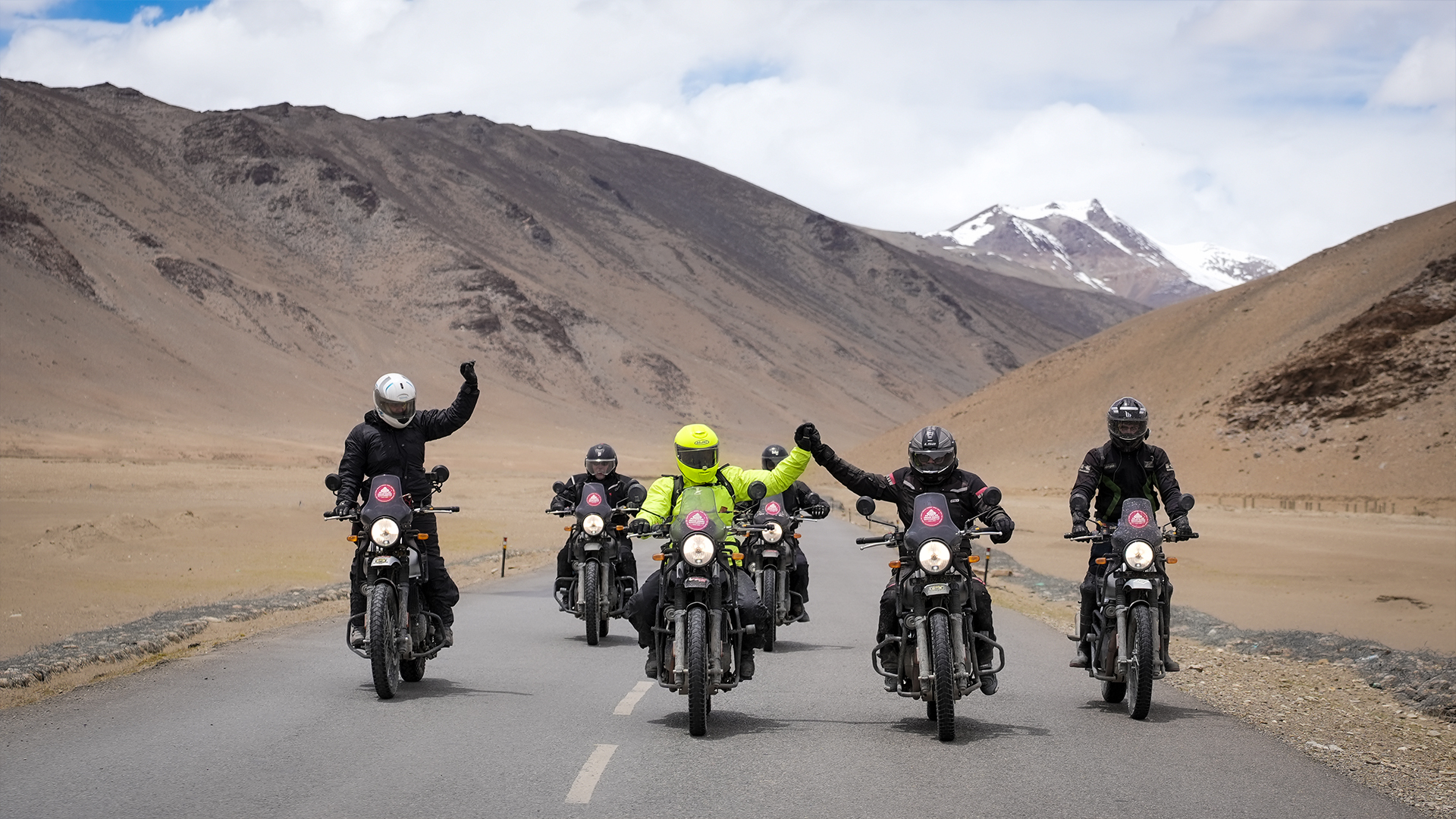 Ladakh Bike Adventure – Leh to Nubra & Pangong